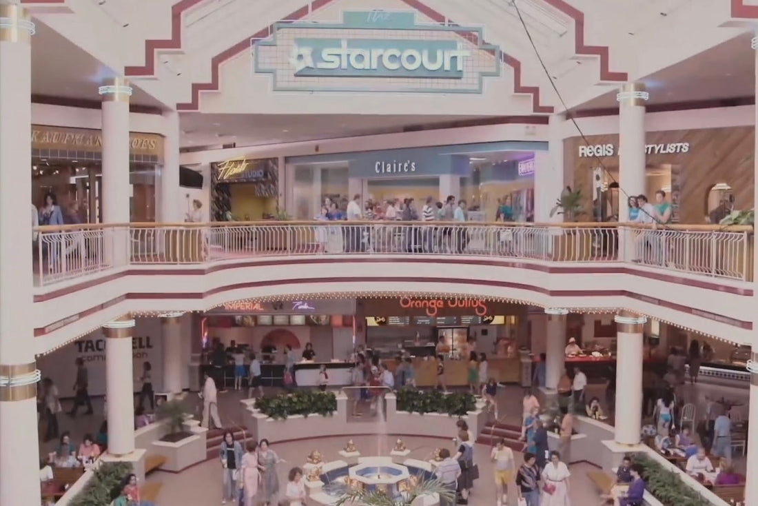 Stranger Things 1985: hal van Starcourt, fontein en winkels