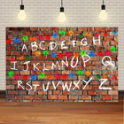 Fotoachtergrond Stranger Things alfabetmuur donkere baksteen