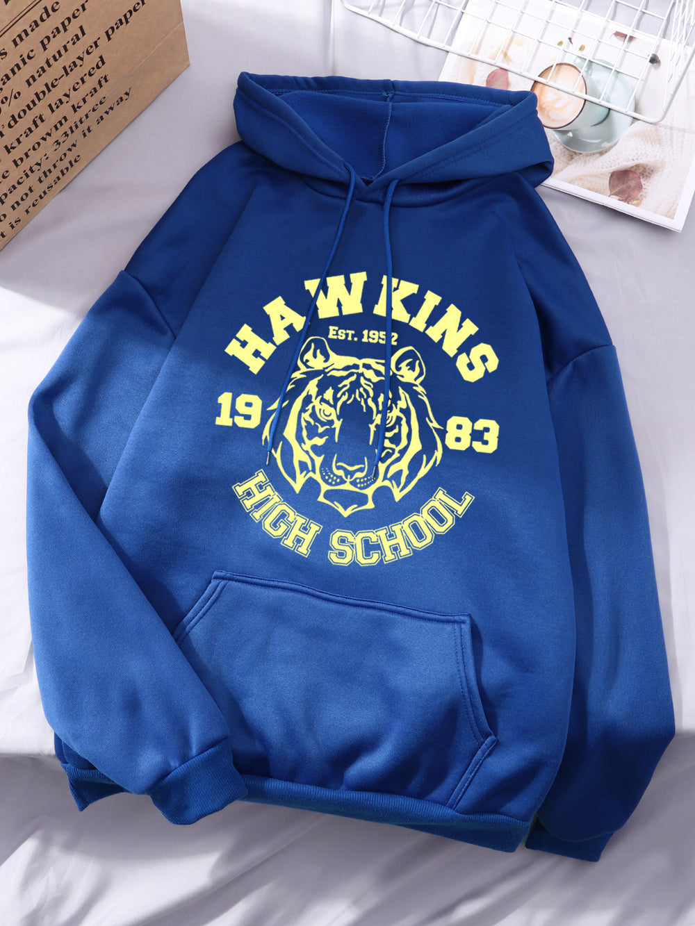 Pull Stranger Things Hawkins High School 1983 – coloris Bleu