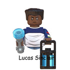 Mini-bouwfiguur Stranger Things Lucas Sinclair en zijn flesjes