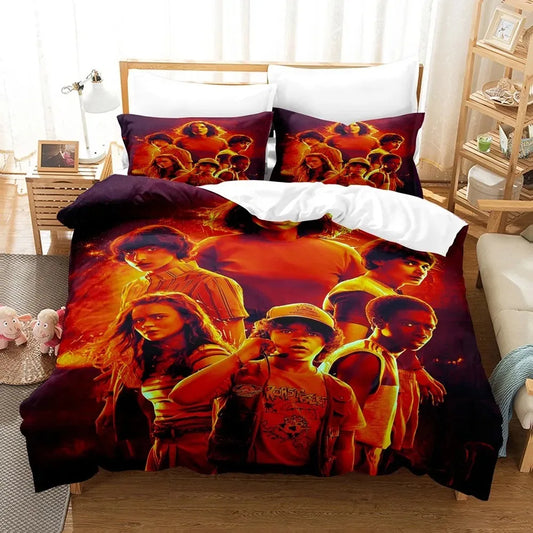 Dekbedovertrek Stranger Things de groep in vlammend oranje op een bed, met bijpassende kussenslopen